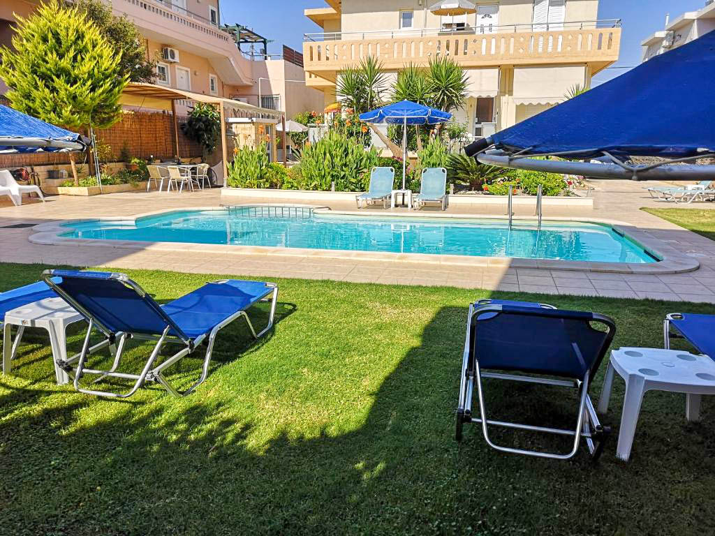 Nicolas Studios & Apartments