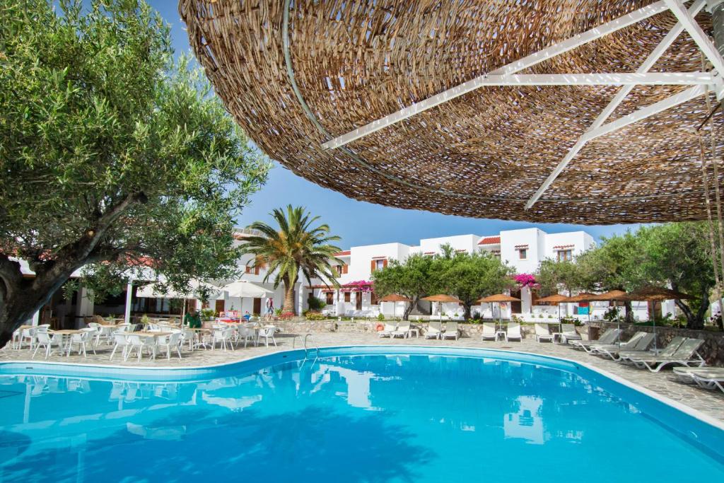 Astron Hotel